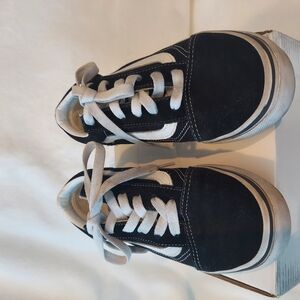 Vans Kids Black and White Sneakers Laces SIZE 2.5